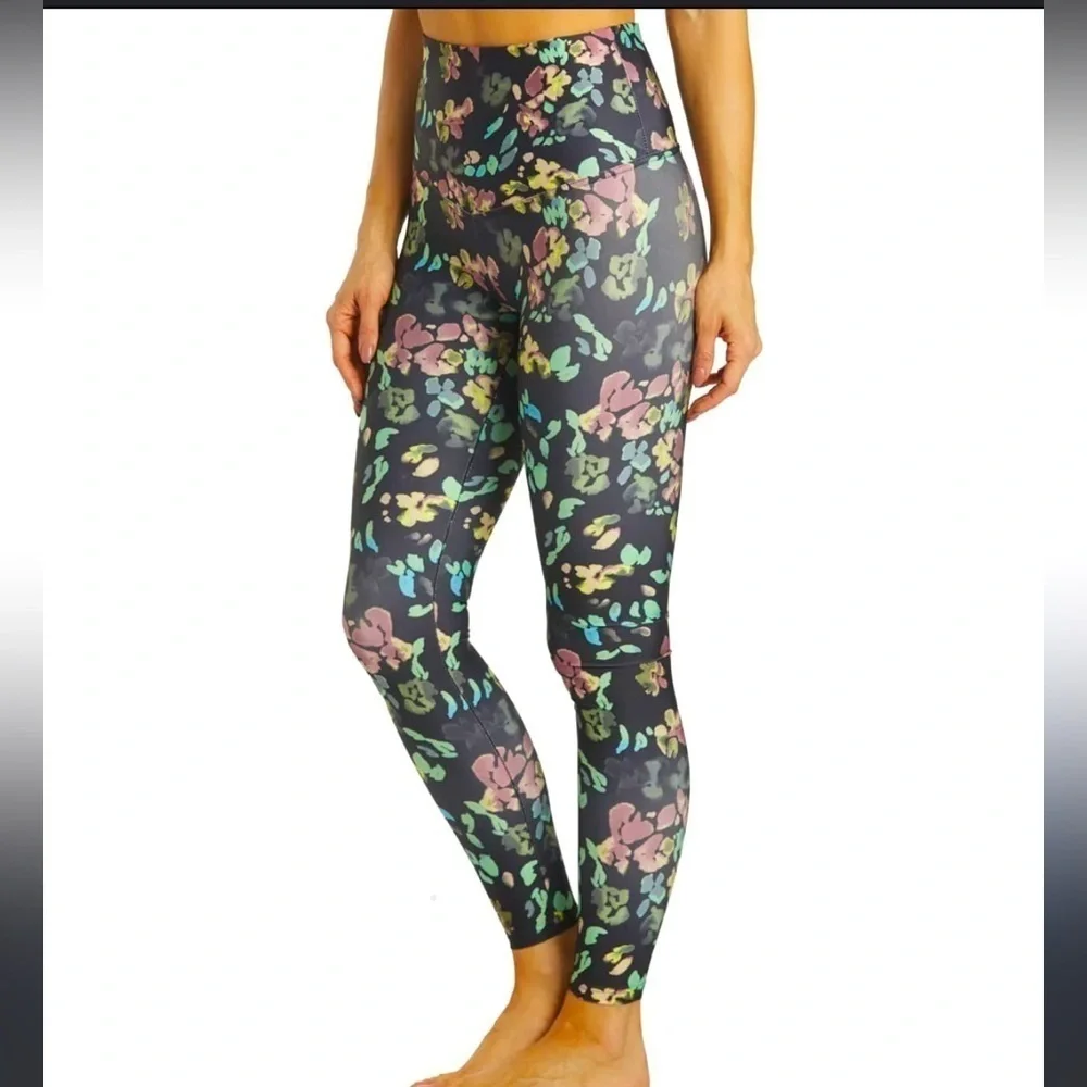 MARIKA Kava Yoga Pants - Picture 3 of 11